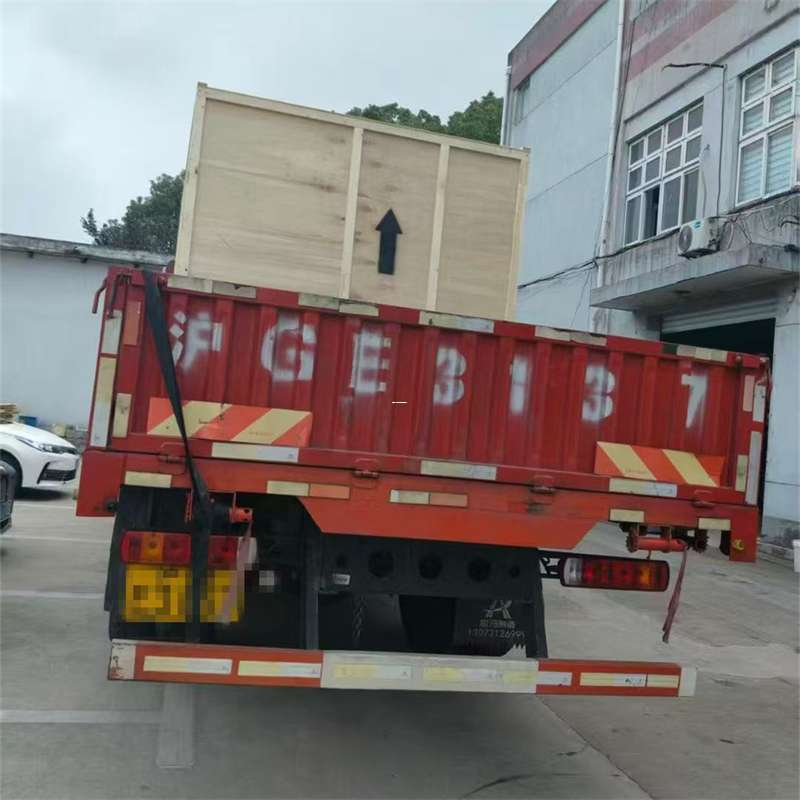振安区米林县：物流专线的高效货运之旅